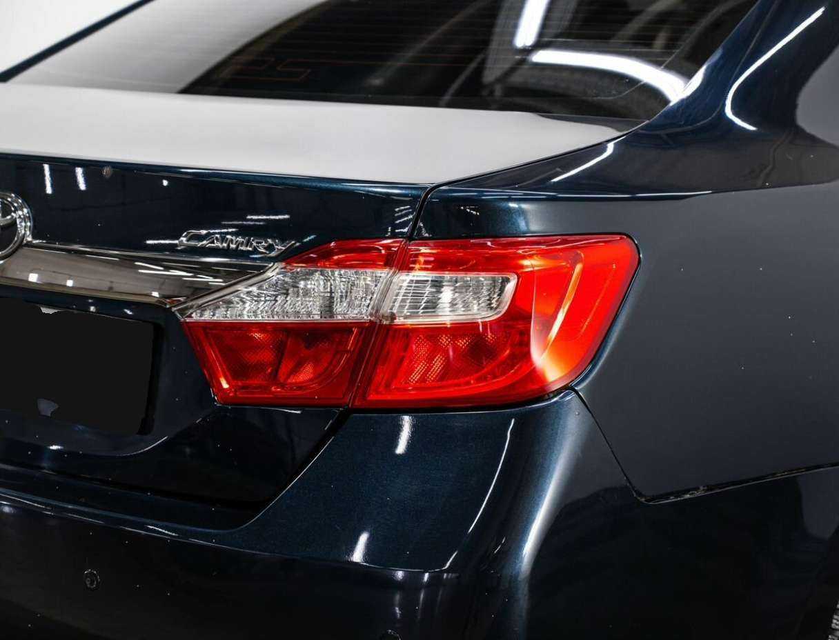 Toyota Camry с пробегом — 2014 год. Фото: #9