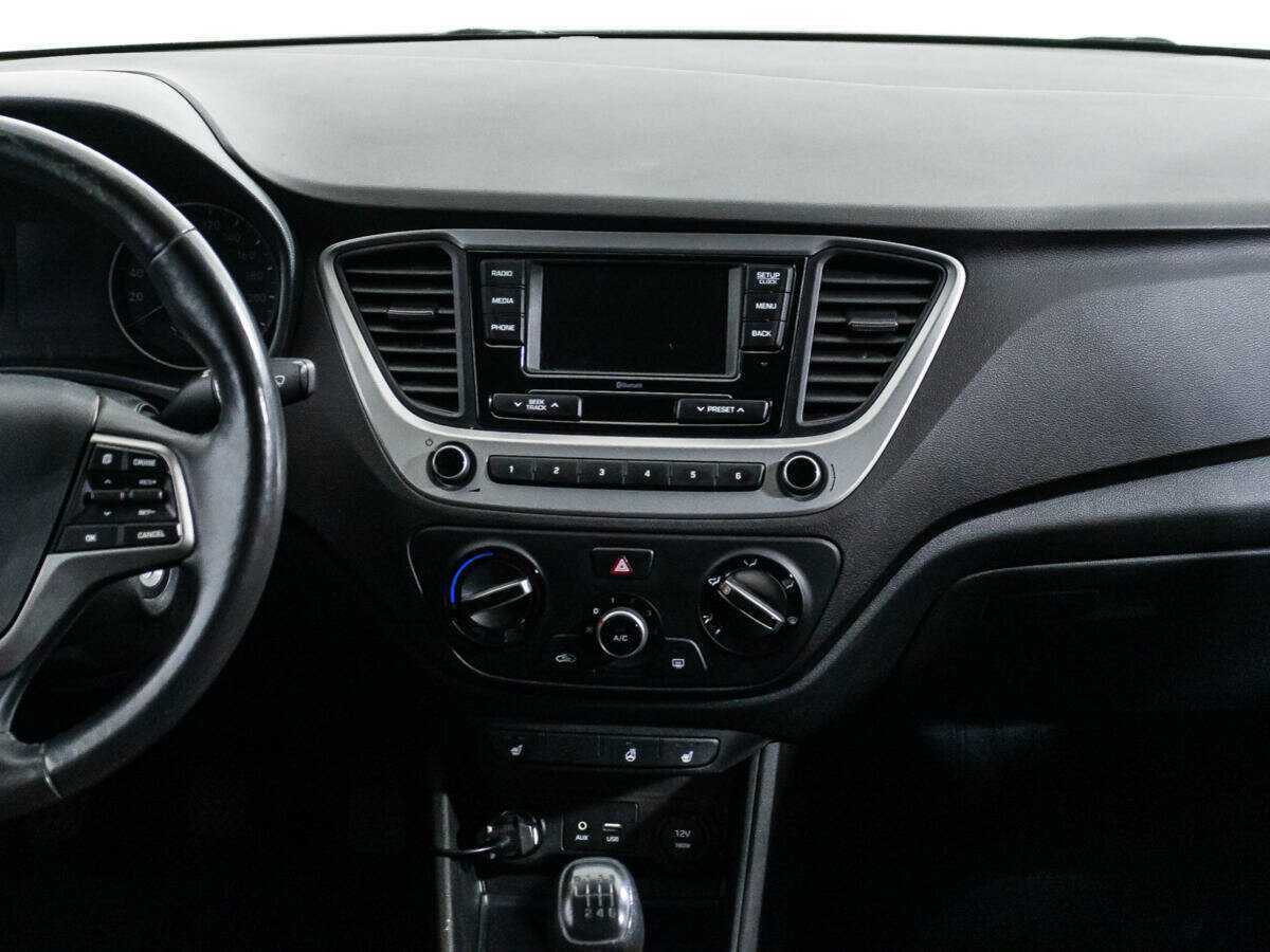 Hyundai Solaris с пробегом — 2017 год. Фото: #13