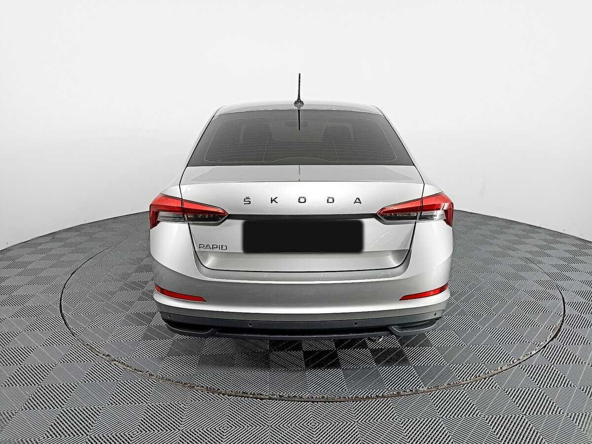 Skoda Rapid с пробегом — 2021 год. Фото: #5