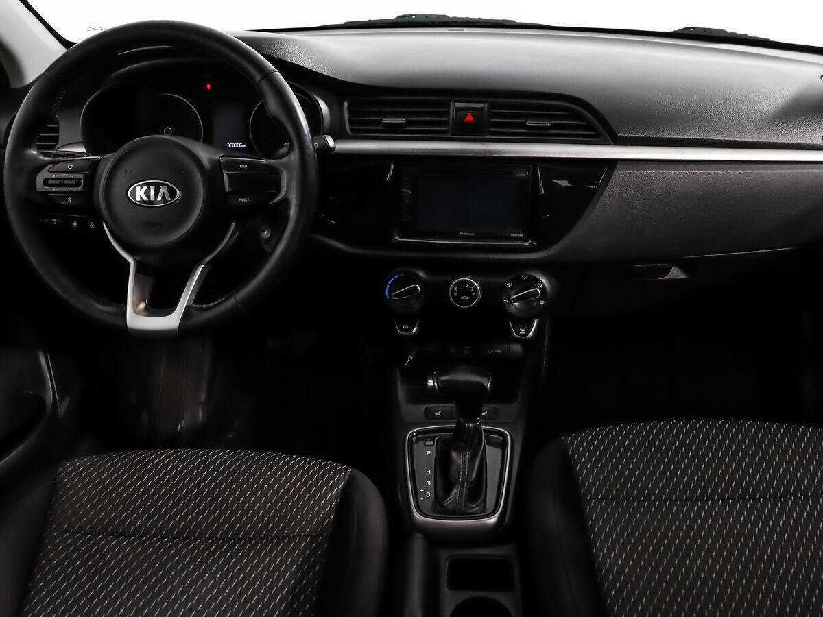 Kia Rio с пробегом — 2018 год. Фото: #11