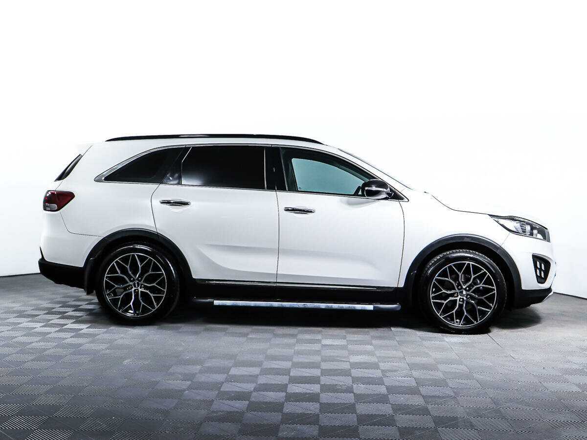 Kia Sorento с пробегом — 2016 год. Фото: #1