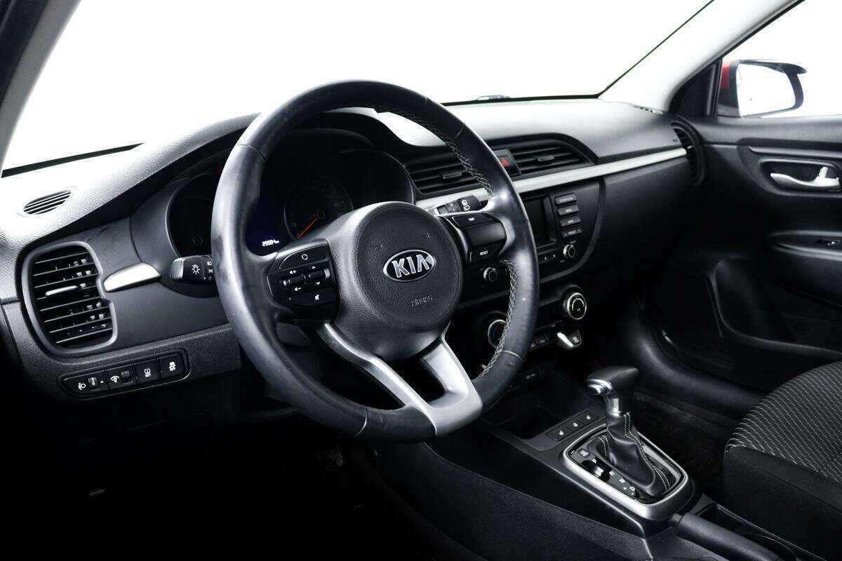 Kia Rio с пробегом — 2018 год. Фото: #12