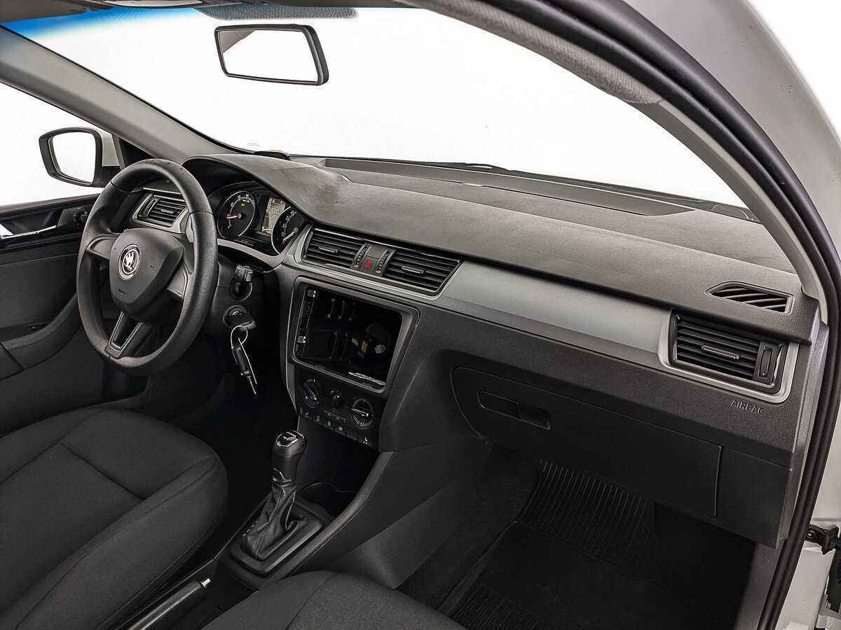 Skoda Rapid с пробегом — 2019 год. Фото: #11