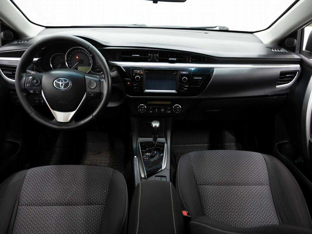 Toyota Corolla с пробегом — 2013 год. Фото: #14