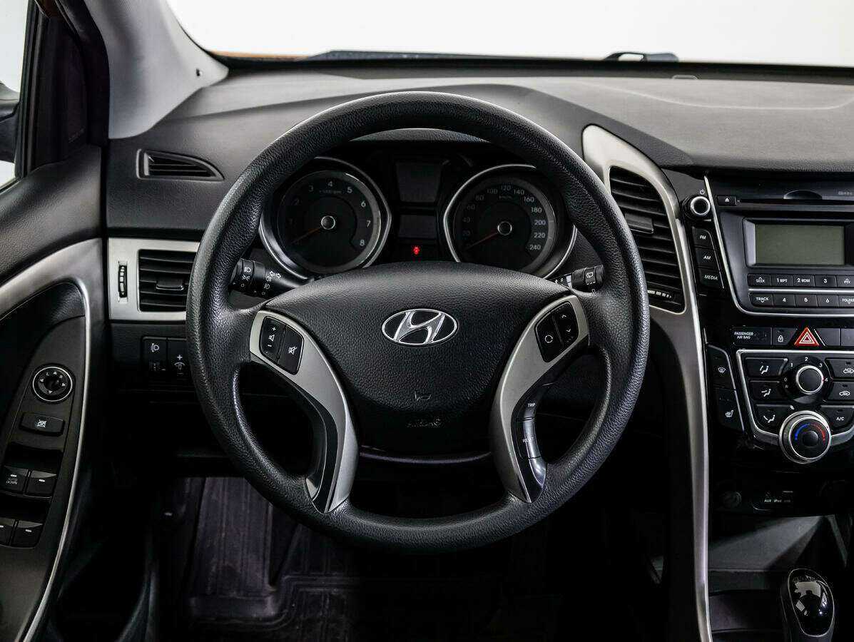 Hyundai i30 с пробегом — 2016 год. Фото: #11