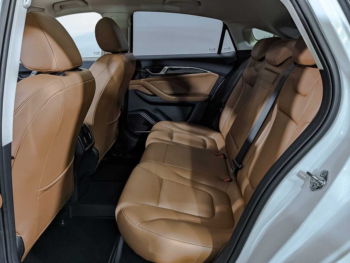 FAW Bestune B70 с пробегом — 2023 год. Фото: #16