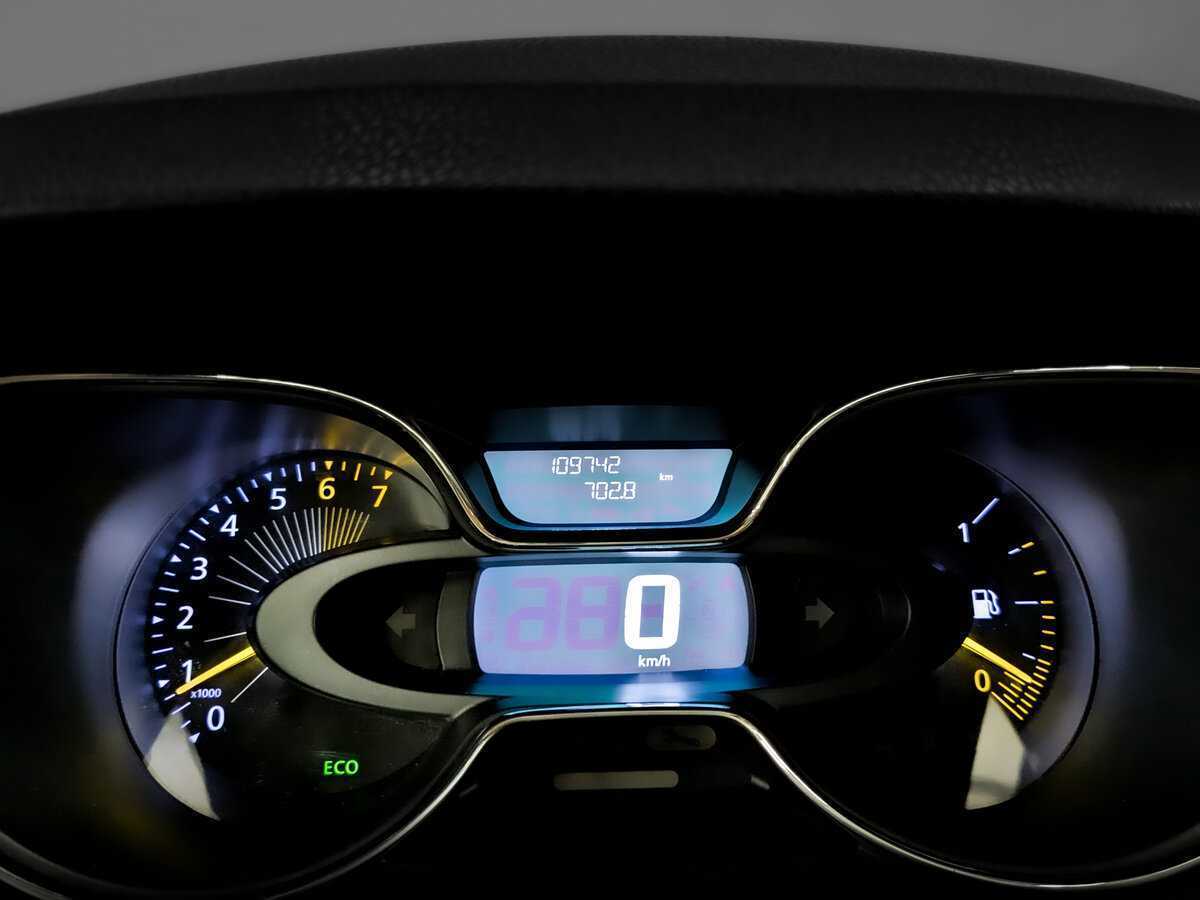 Renault Kaptur с пробегом — 2016 год. Фото: #12