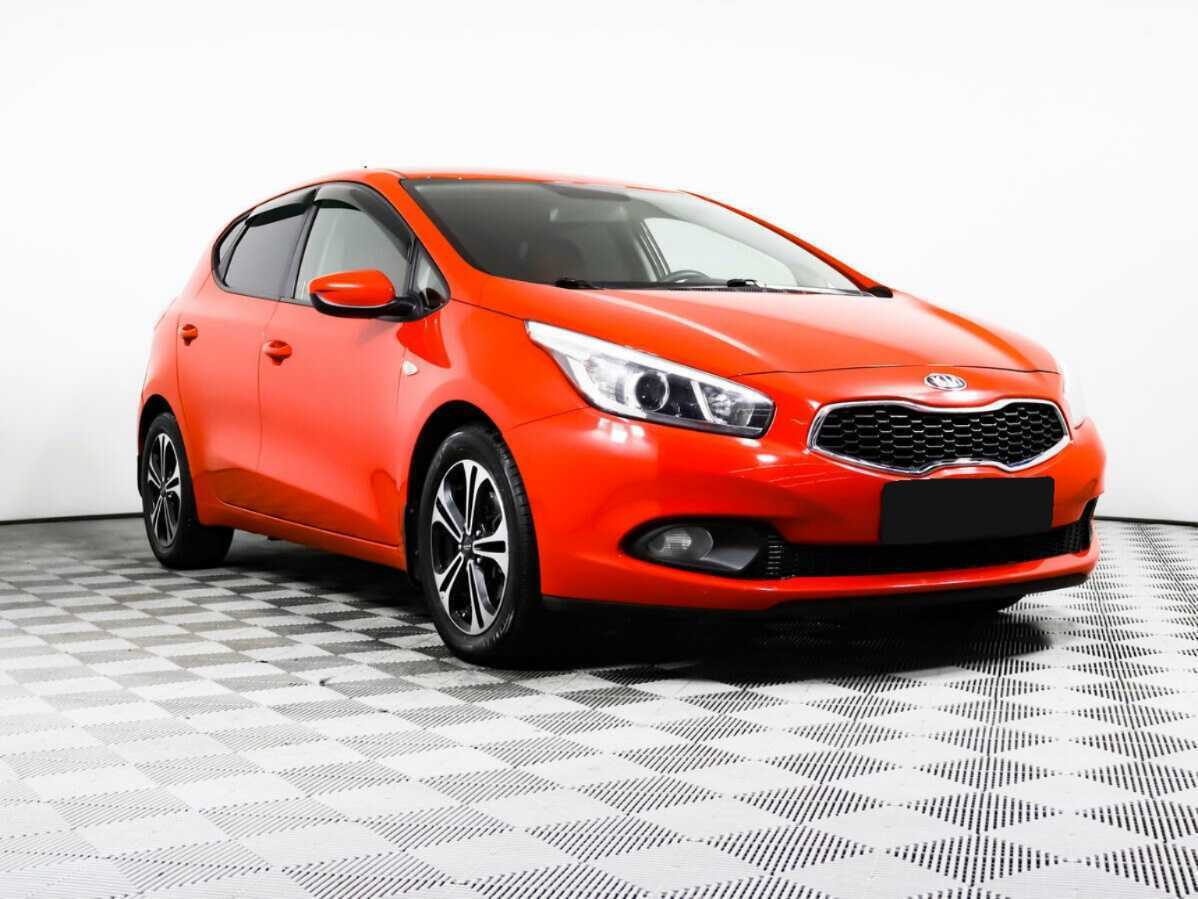 Kia Ceed с пробегом — 2015 год. Фото: #2