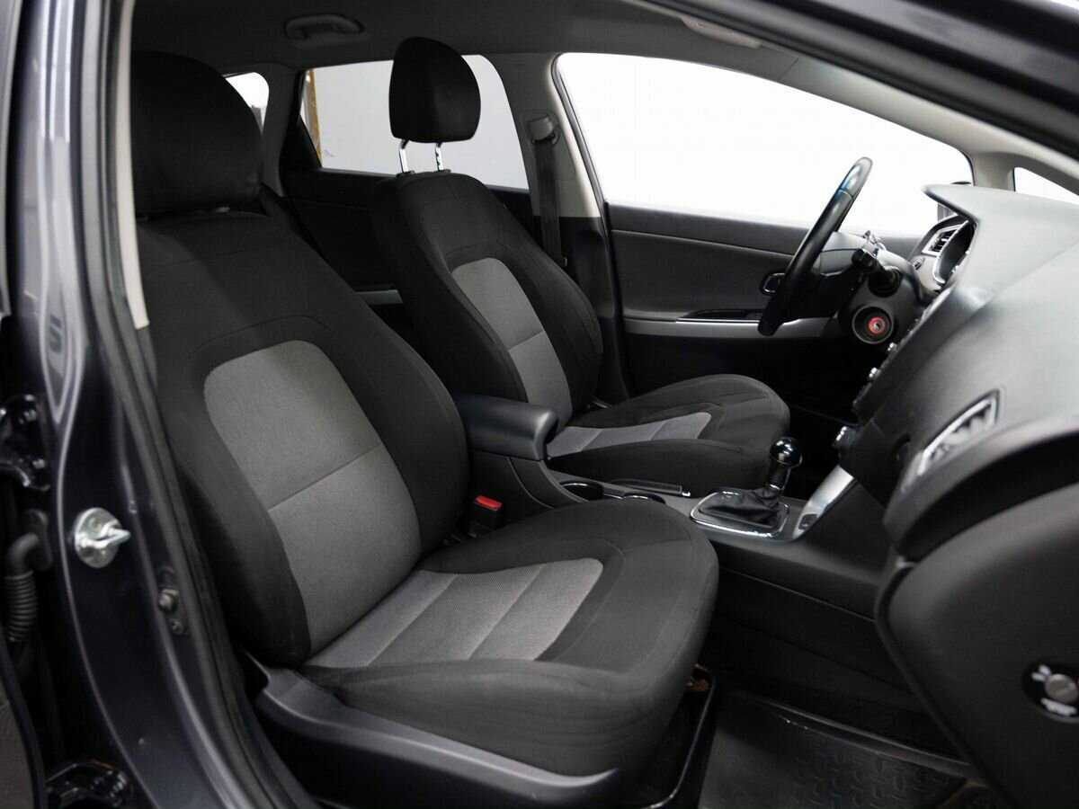 Kia Ceed с пробегом — 2015 год. Фото: #12