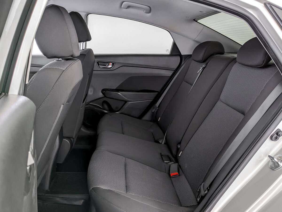 Hyundai Solaris с пробегом — 2019 год. Фото: #9