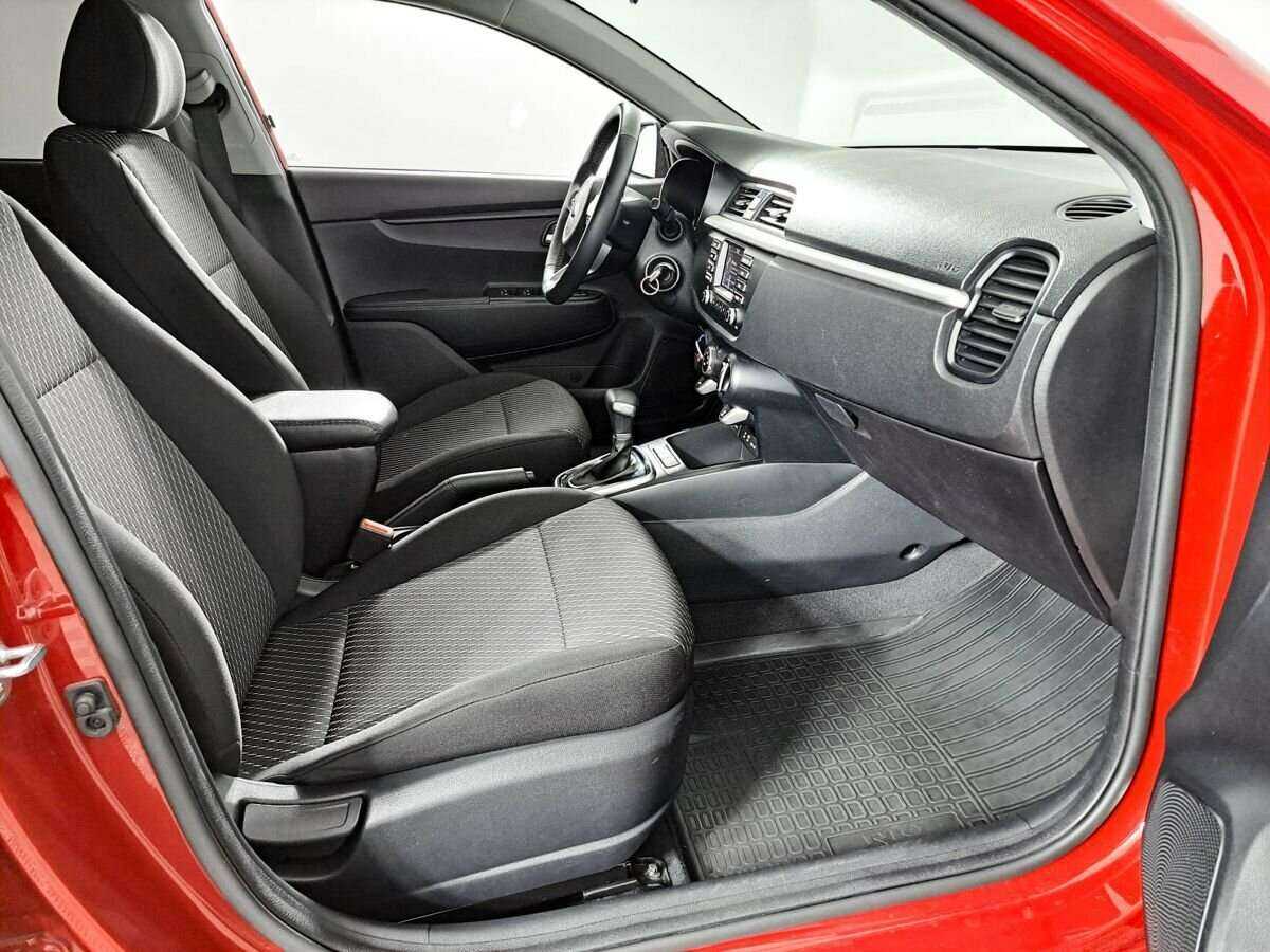 Kia Rio с пробегом — 2020 год. Фото: #8
