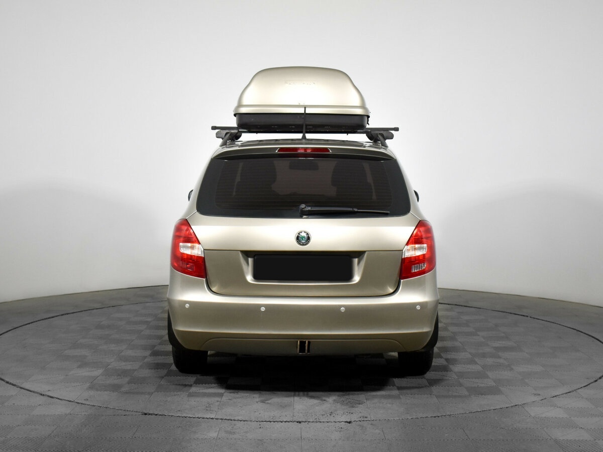 Skoda Fabia с пробегом — 2012 год. Фото: #5