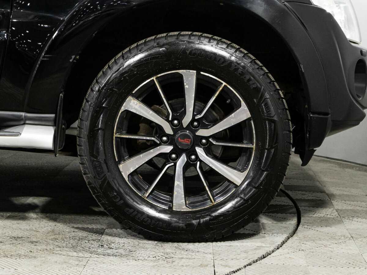 Mitsubishi Pajero с пробегом — 2012 год. Фото: #18