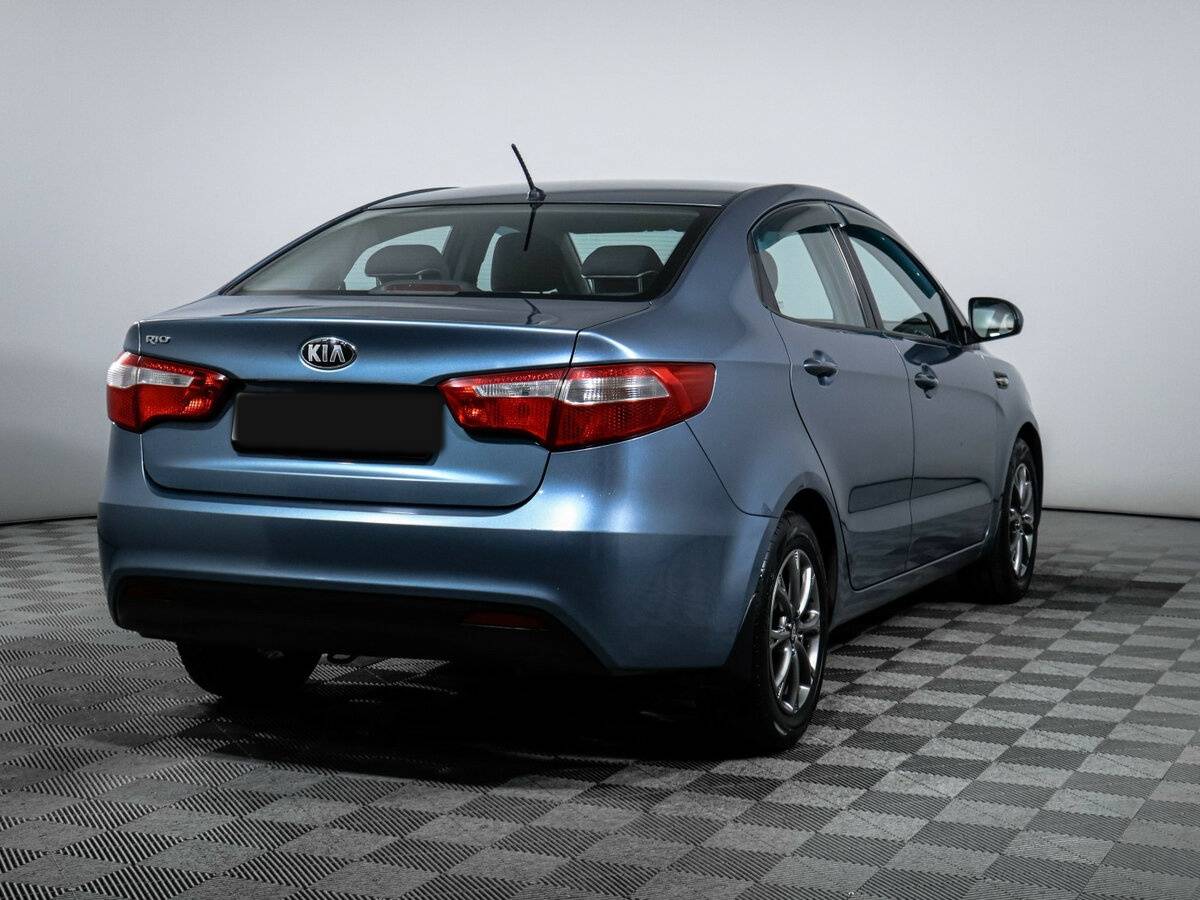 Kia Rio с пробегом — 2013 год. Фото: #3