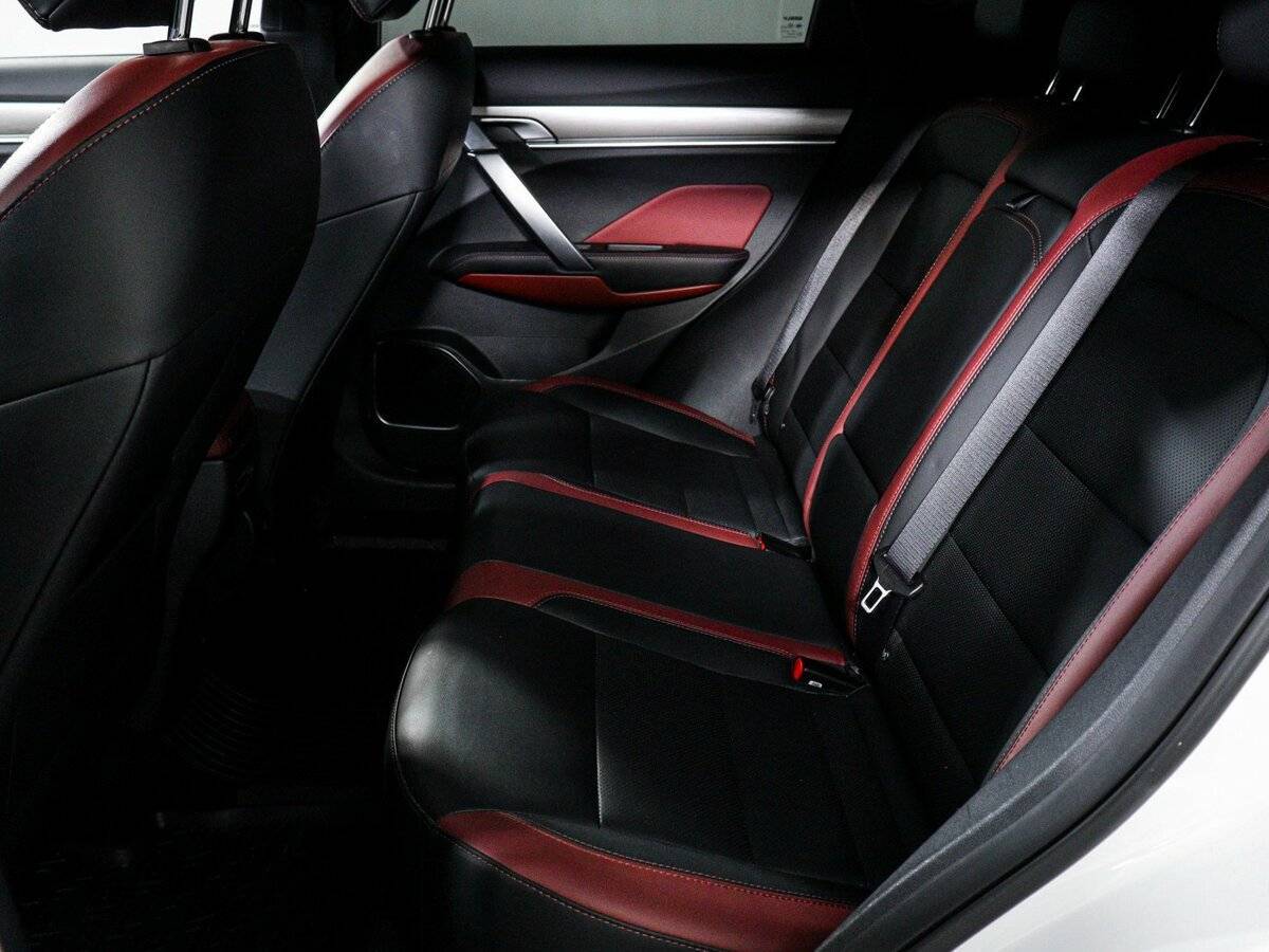 Geely Coolray с пробегом — 2021 год. Фото: #9