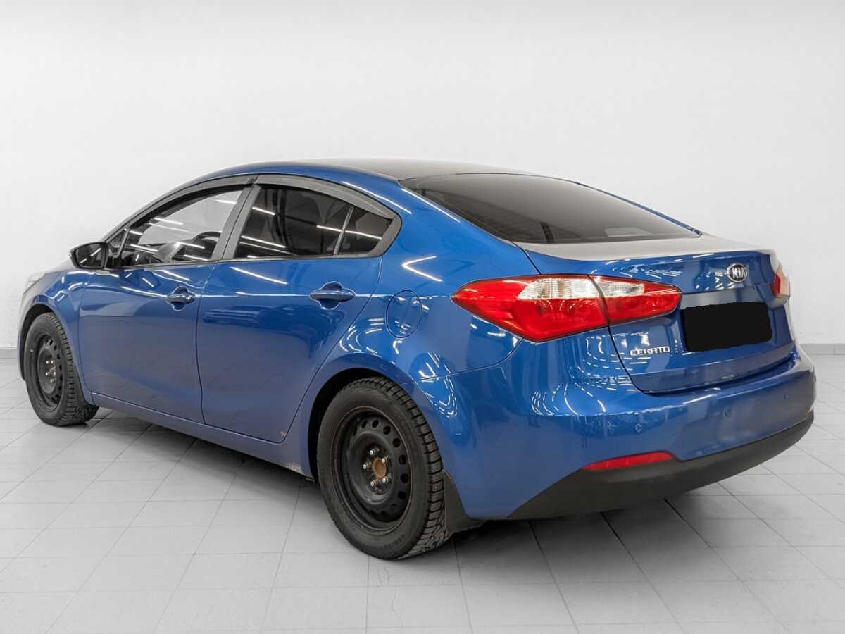 Kia Cerato с пробегом — 2013 год. Фото: #6