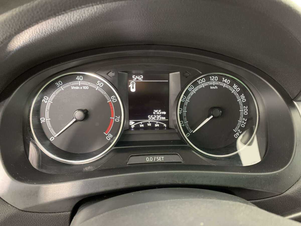 Skoda Rapid с пробегом — 2019 год. Фото: #9