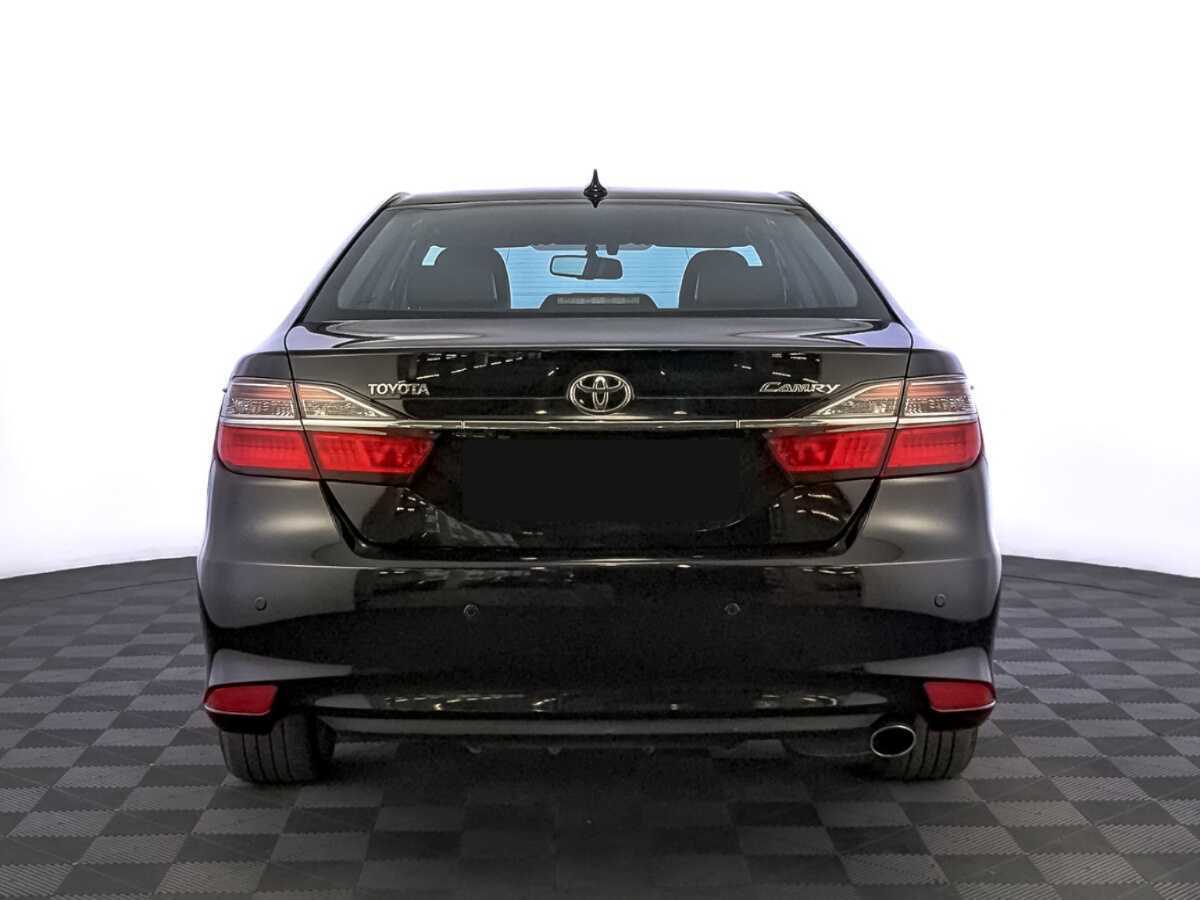 Toyota Camry с пробегом — 2017 год. Фото: #5