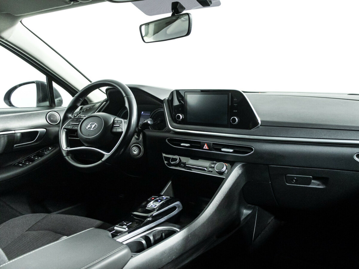 Hyundai Sonata с пробегом — 2021 год. Фото: #8