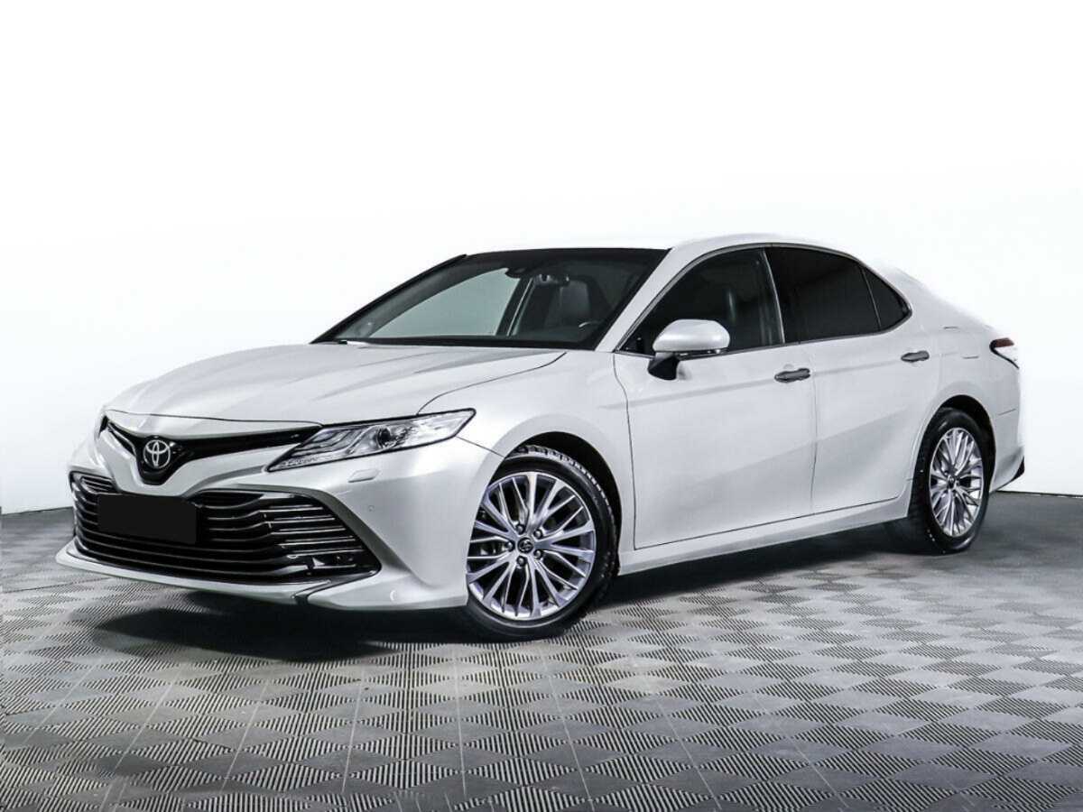 Toyota Camry с пробегом — 2018 год. Посмотреть фото