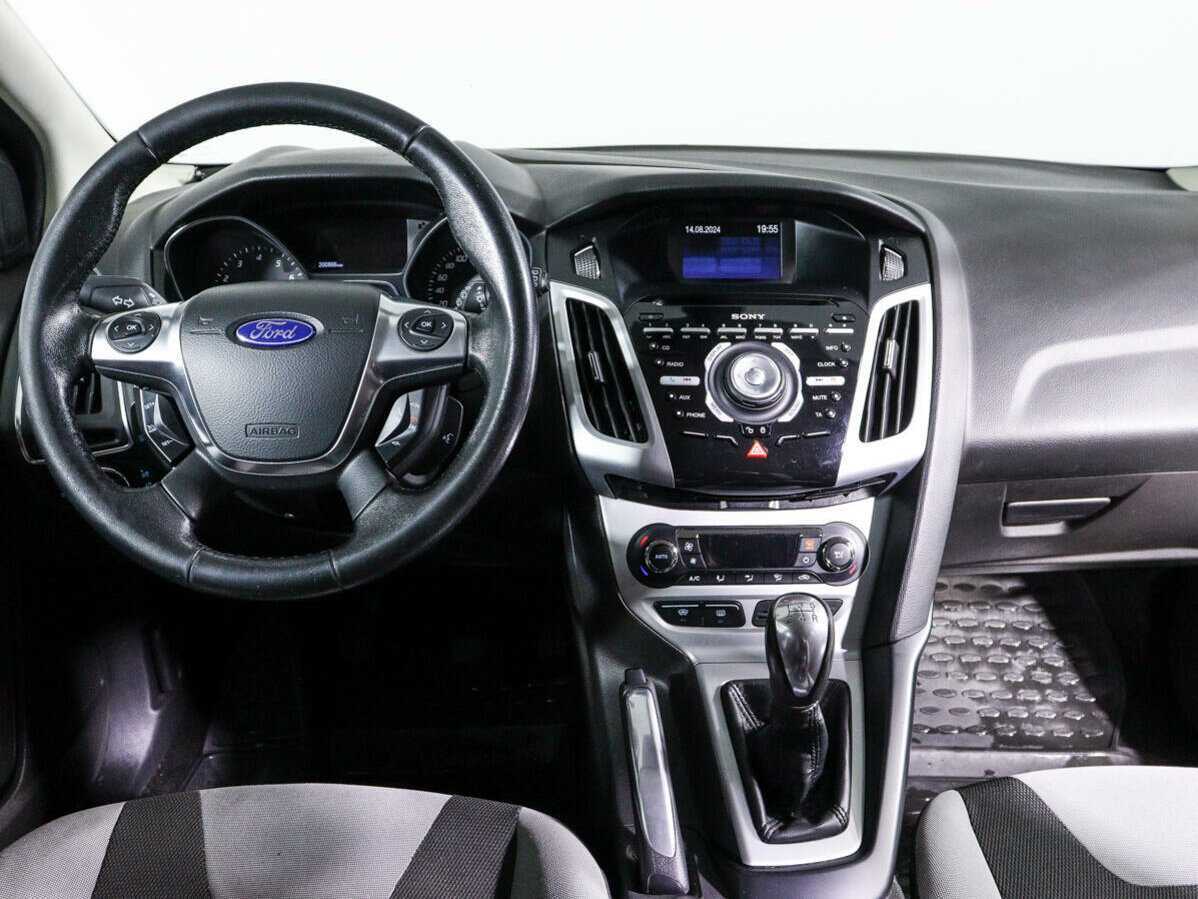 Ford Focus с пробегом — 2013 год. Фото: #9