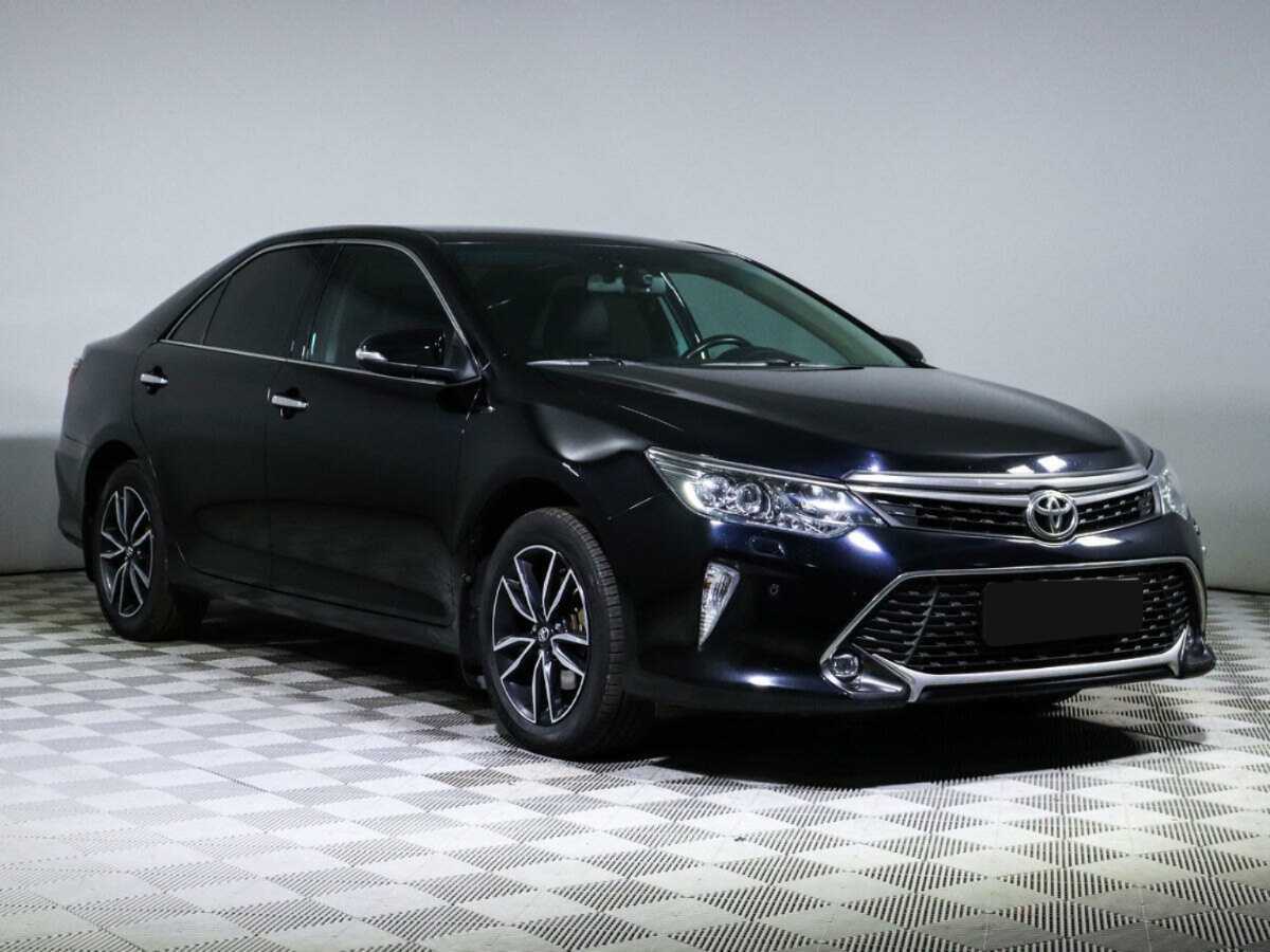 Toyota Camry с пробегом — 2018 год. Фото: #2