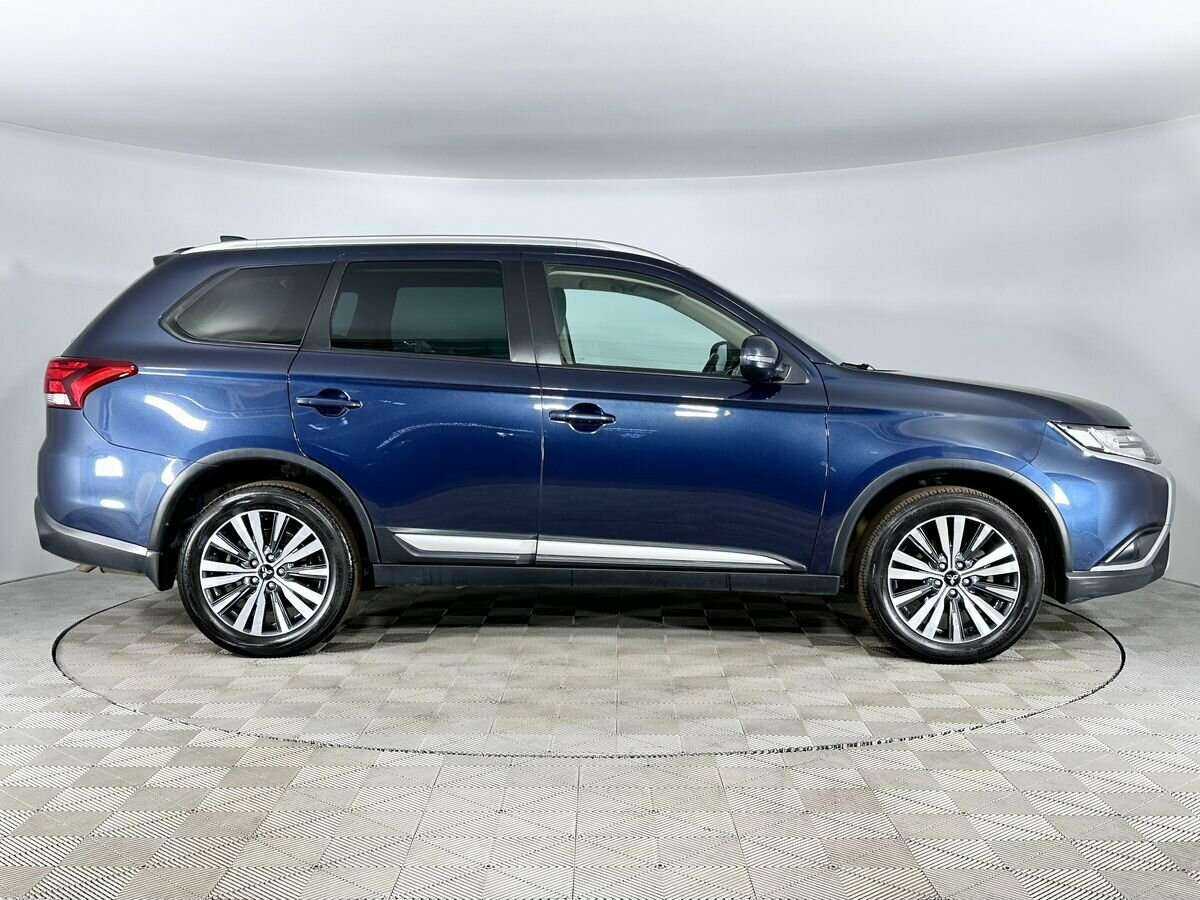 Mitsubishi Outlander с пробегом — 2019 год. Фото: #4