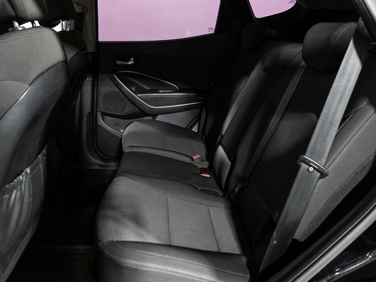 Hyundai Santa Fe с пробегом — 2014 год. Фото: #9
