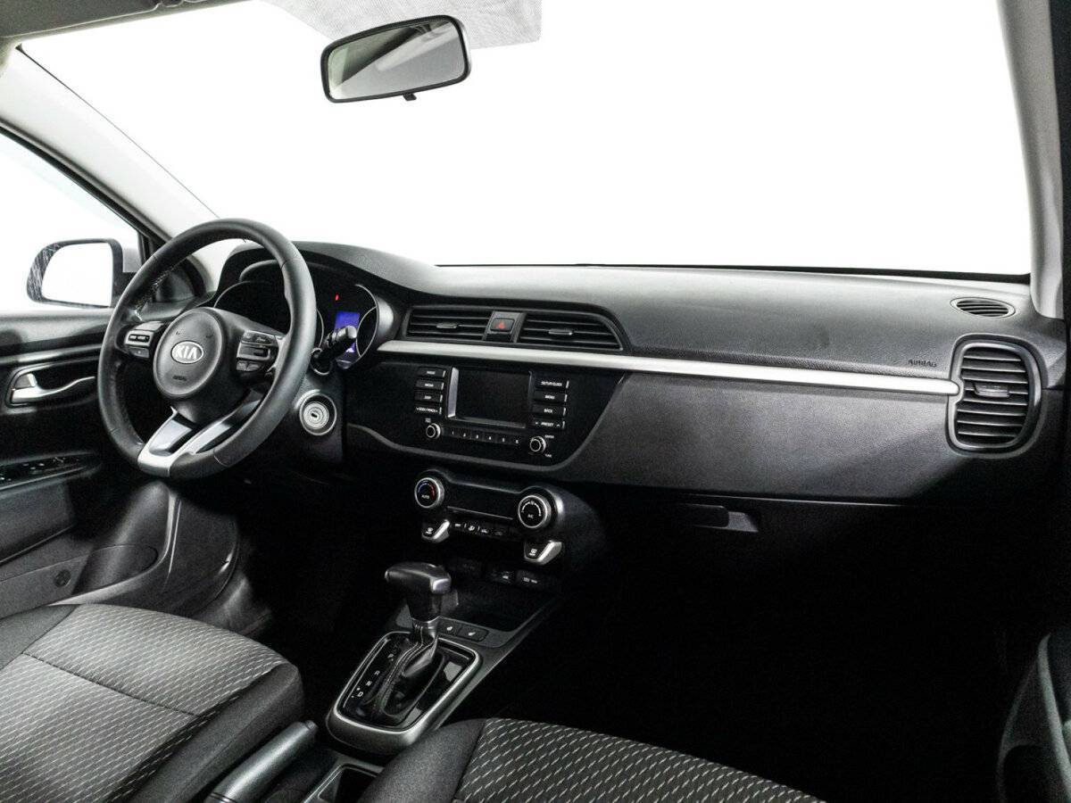 Kia Rio с пробегом — 2020 год. Фото: #8