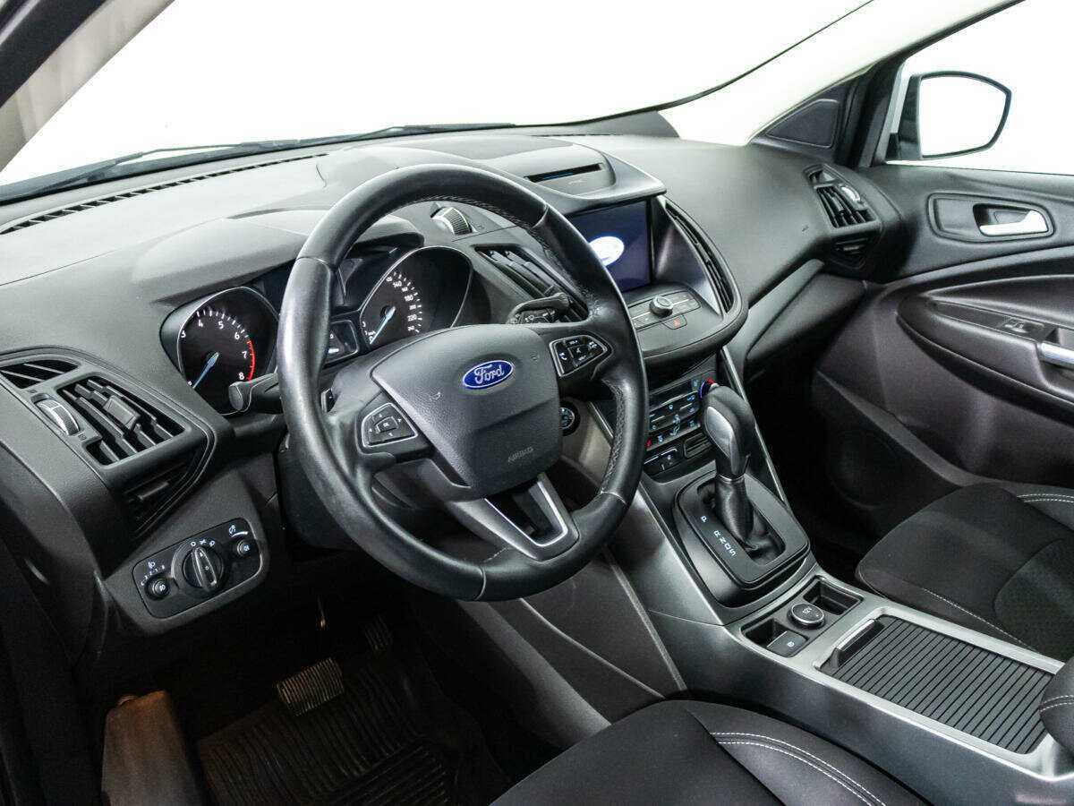 Ford Kuga с пробегом — 2017 год. Фото: #10