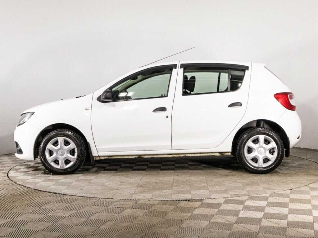 Renault Sandero с пробегом — 2016 год. Фото: #7