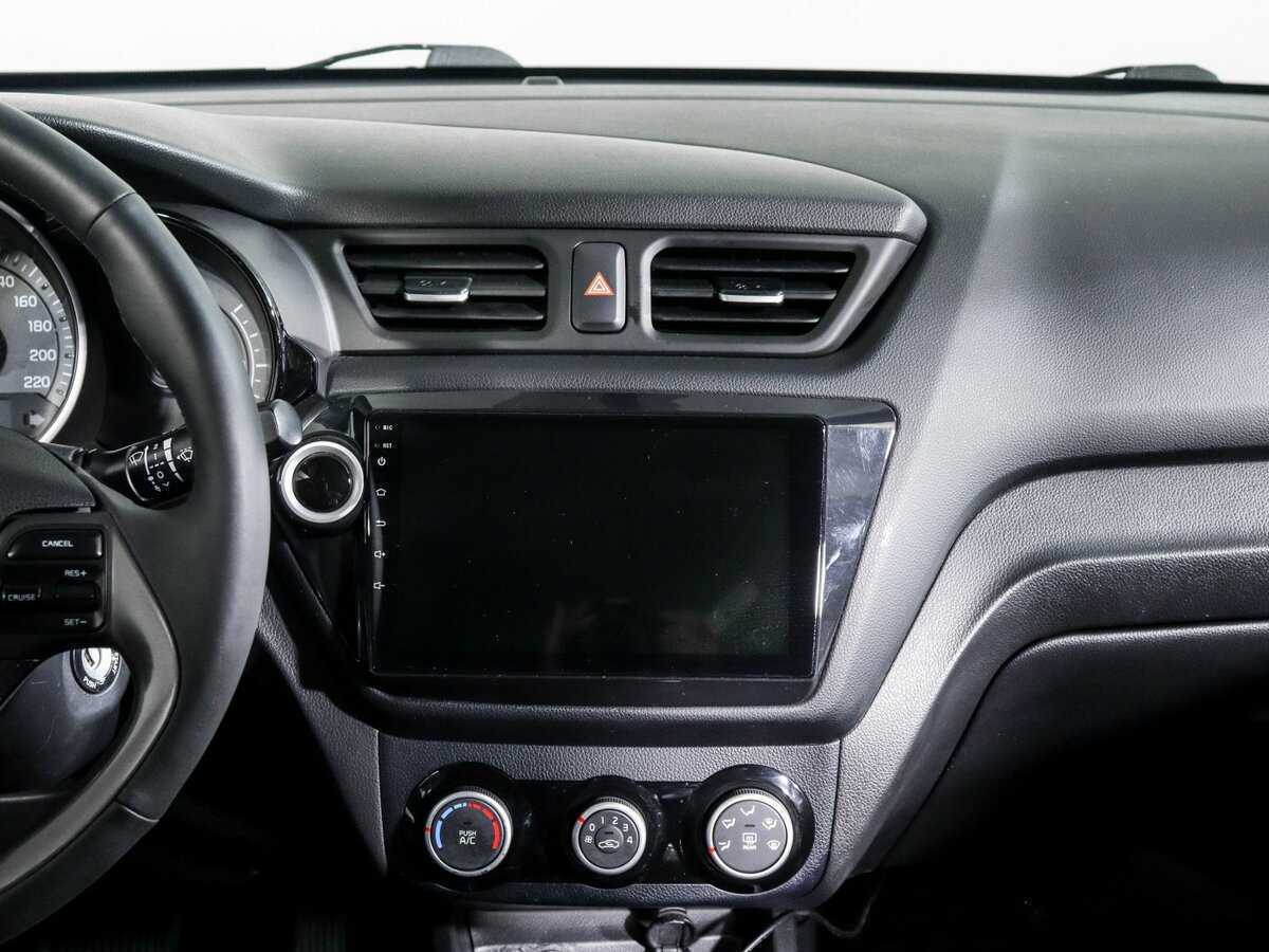 Kia Rio с пробегом — 2015 год. Фото: #9