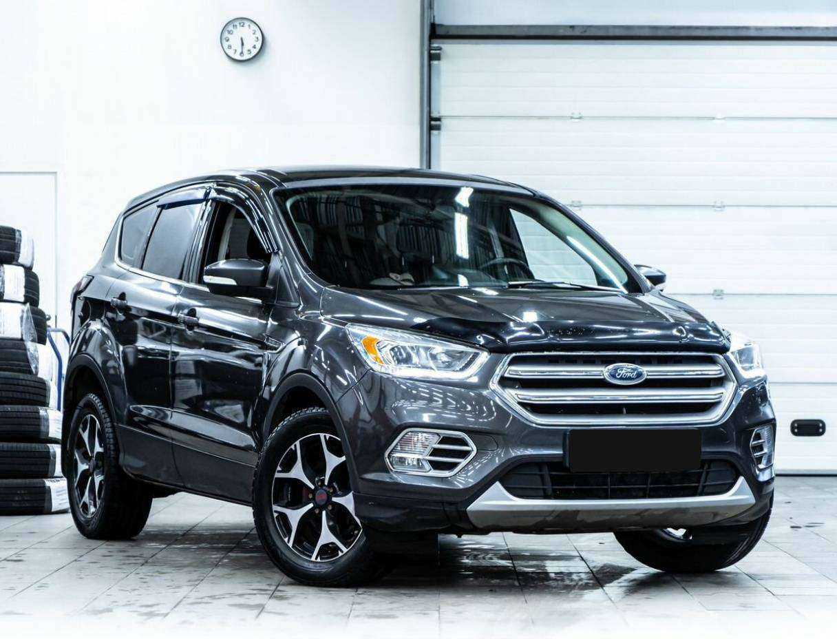 Ford Kuga с пробегом — 2017 год. Фото: #1