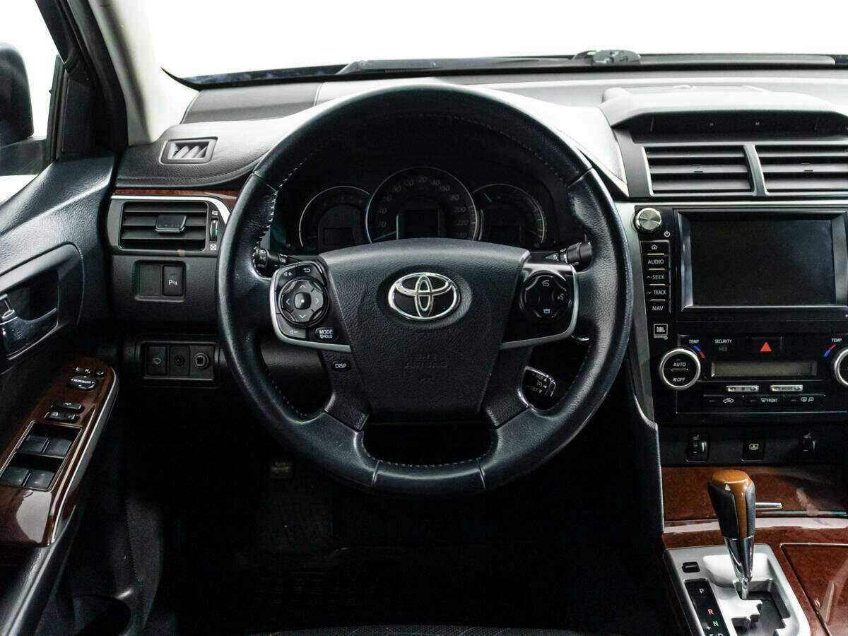Toyota Camry с пробегом — 2012 год. Фото: #17