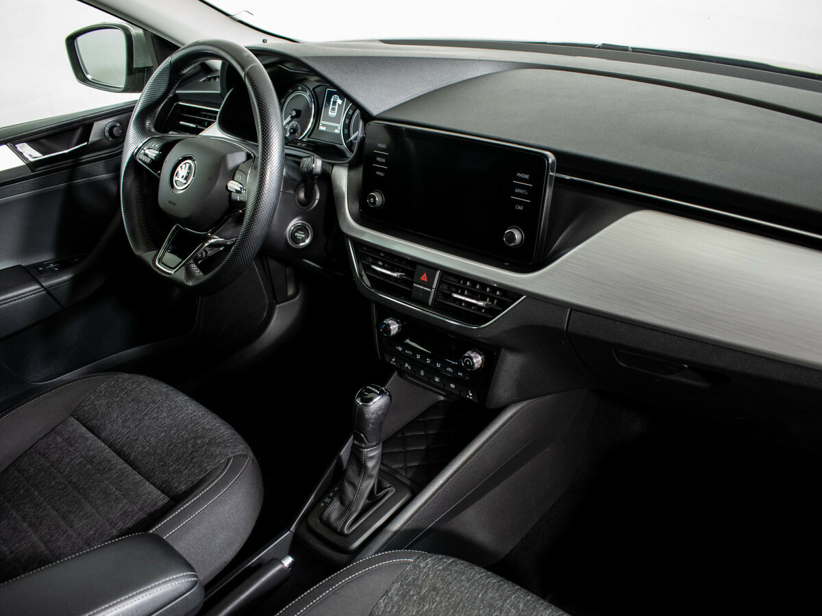 Skoda Rapid с пробегом — 2021 год. Фото: #9
