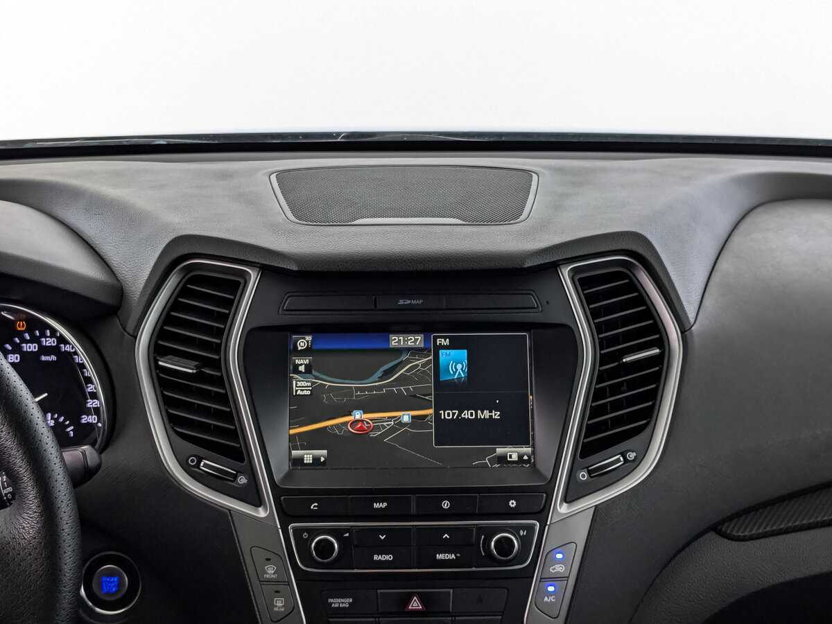 Hyundai Santa Fe с пробегом — 2017 год. Фото: #12