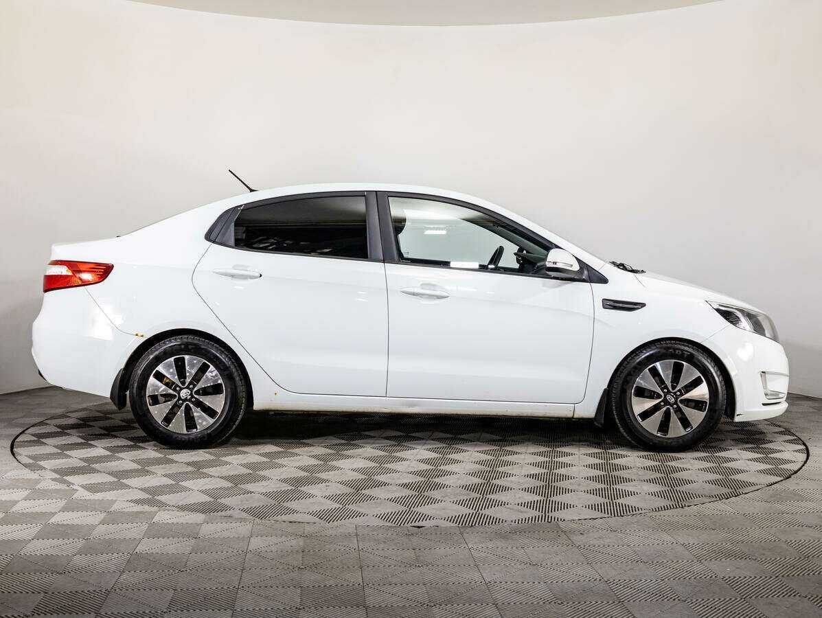 Kia Rio с пробегом — 2012 год. Фото: #3