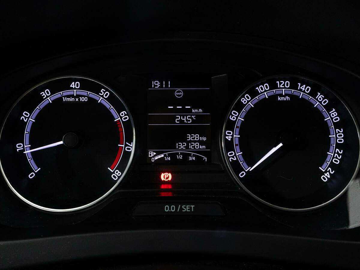 Skoda Rapid с пробегом — 2017 год. Фото: #11