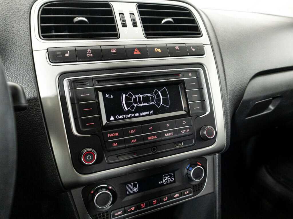 Volkswagen Polo с пробегом — 2017 год. Фото: #14