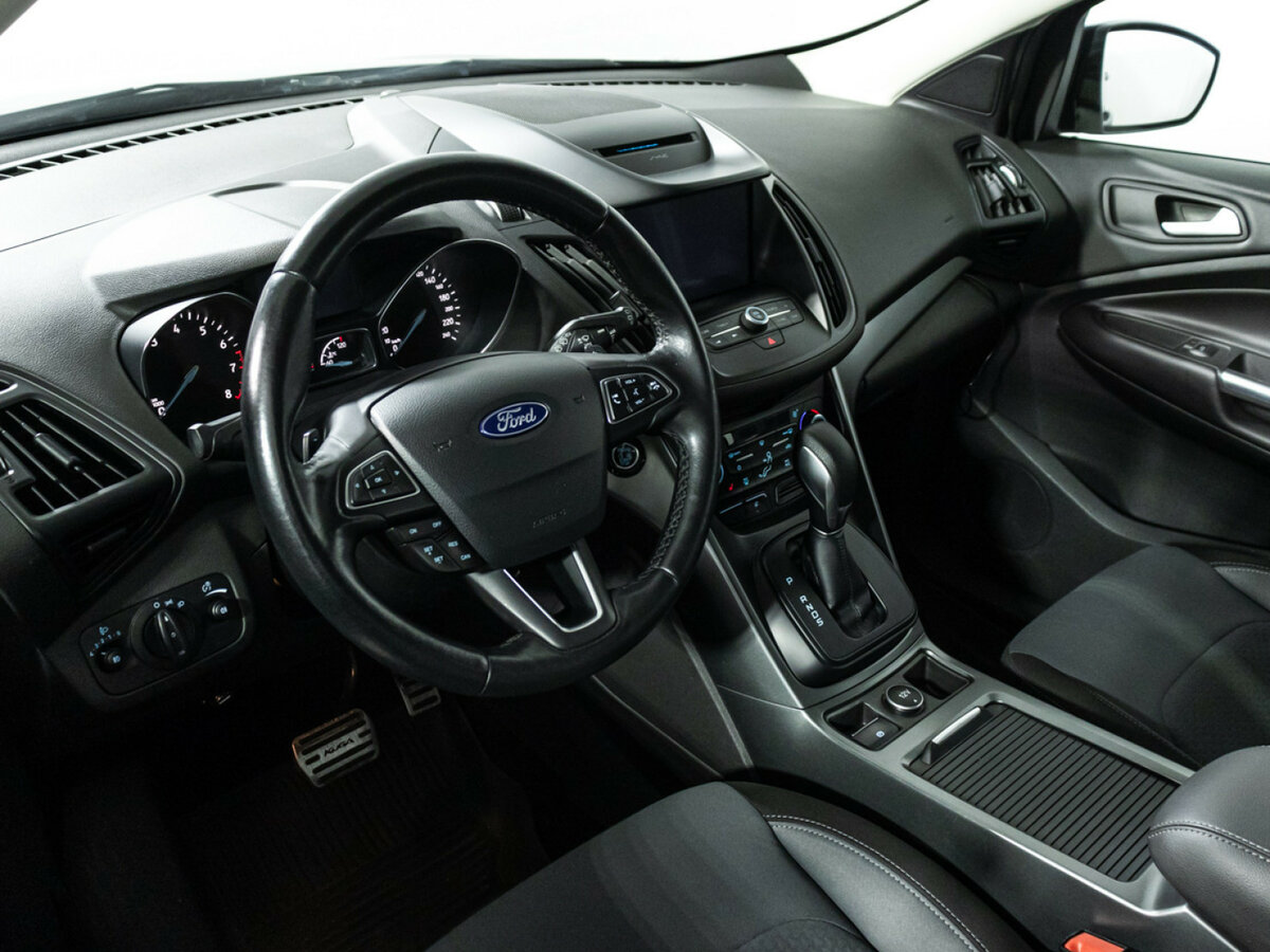 Ford Kuga с пробегом — 2017 год. Фото: #10