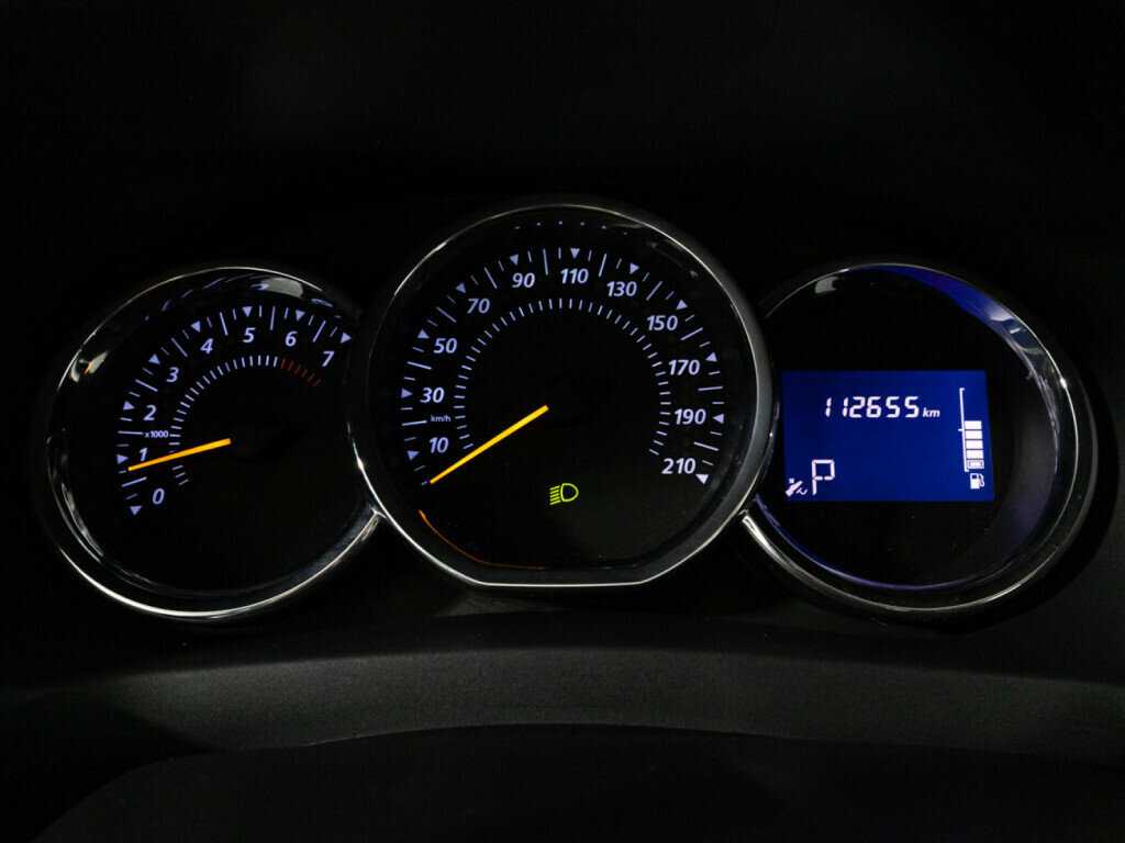 Renault Sandero с пробегом — 2017 год. Фото: #11