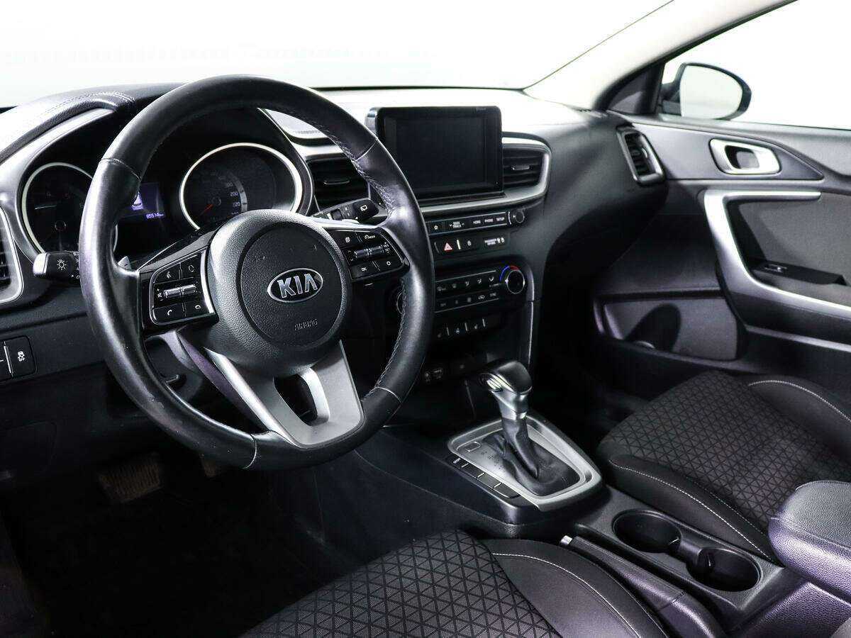 Kia Ceed с пробегом — 2018 год. Фото: #11