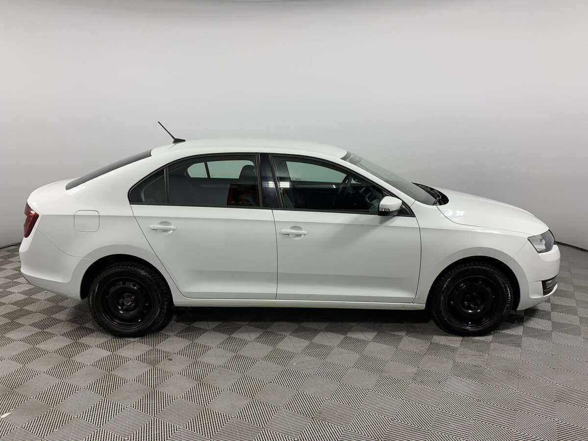 Skoda Rapid с пробегом — 2019 год. Фото: #3