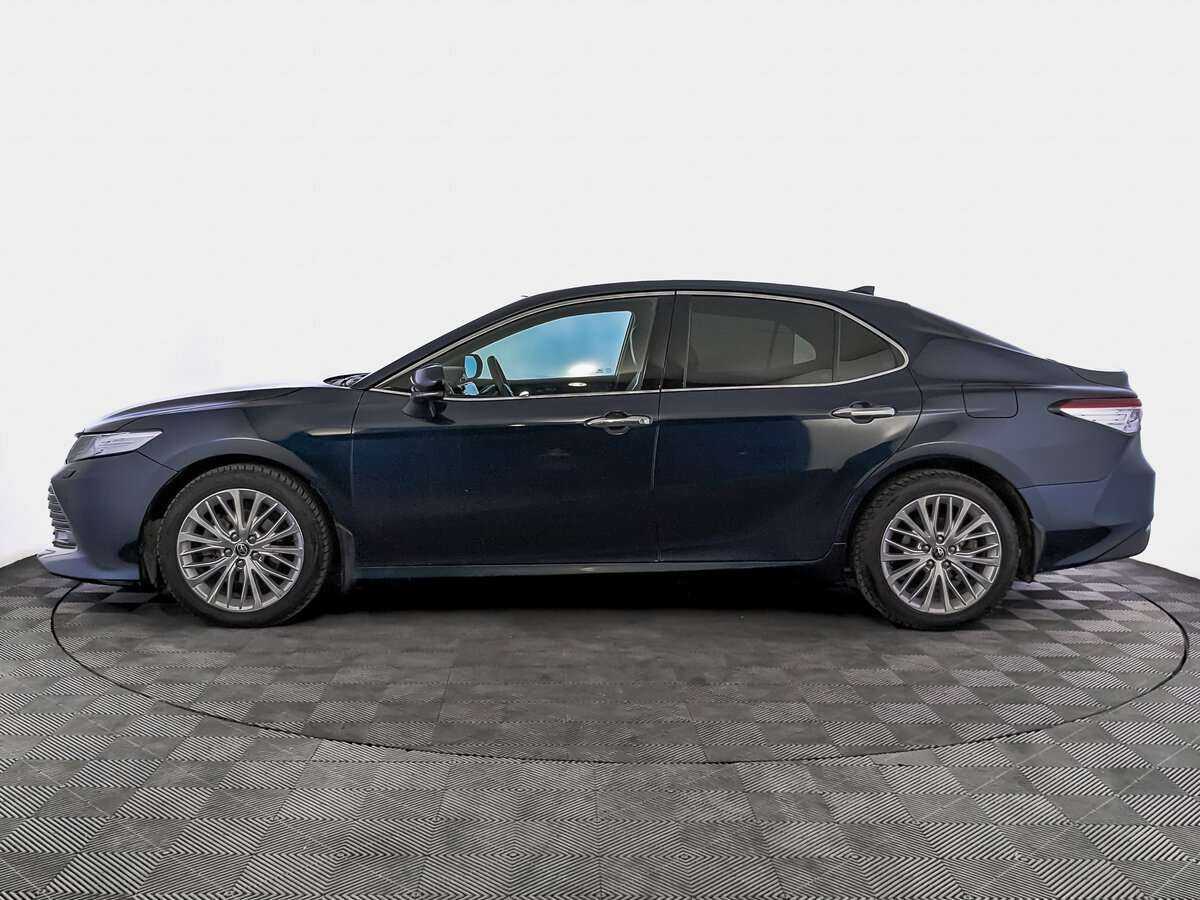 Toyota Camry с пробегом — 2018 год. Фото: #7