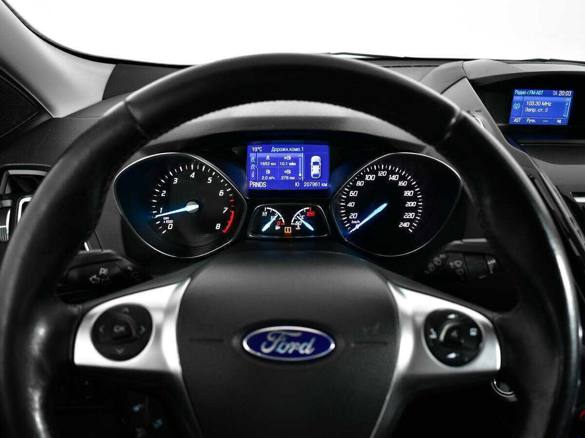 Ford Kuga с пробегом — 2016 год. Фото: #10