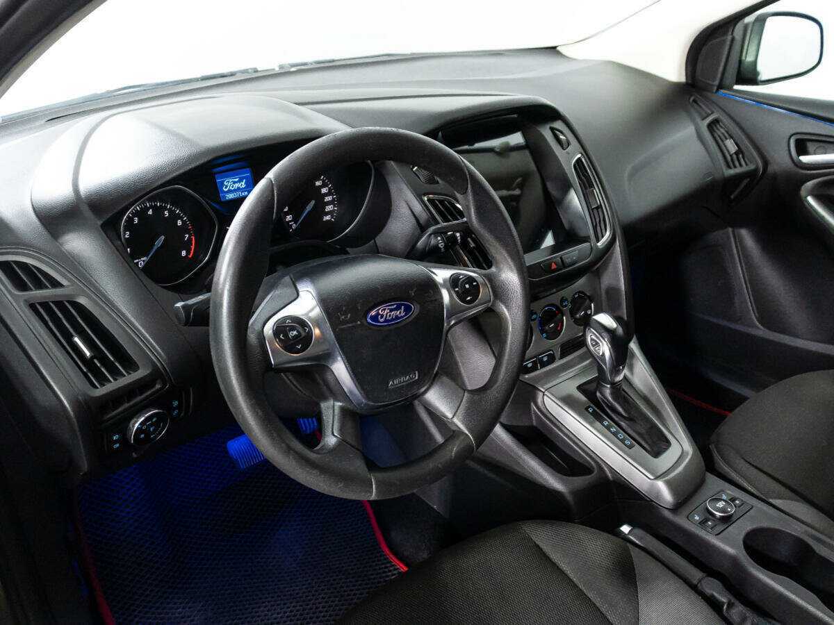 Ford Focus с пробегом — 2012 год. Фото: #10