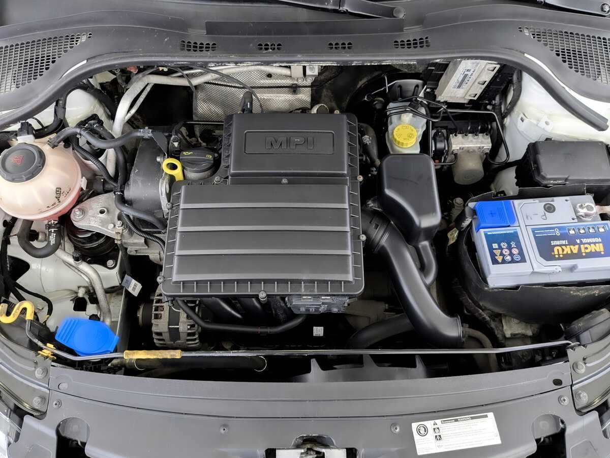 Skoda Rapid с пробегом — 2017 год. Фото: #8