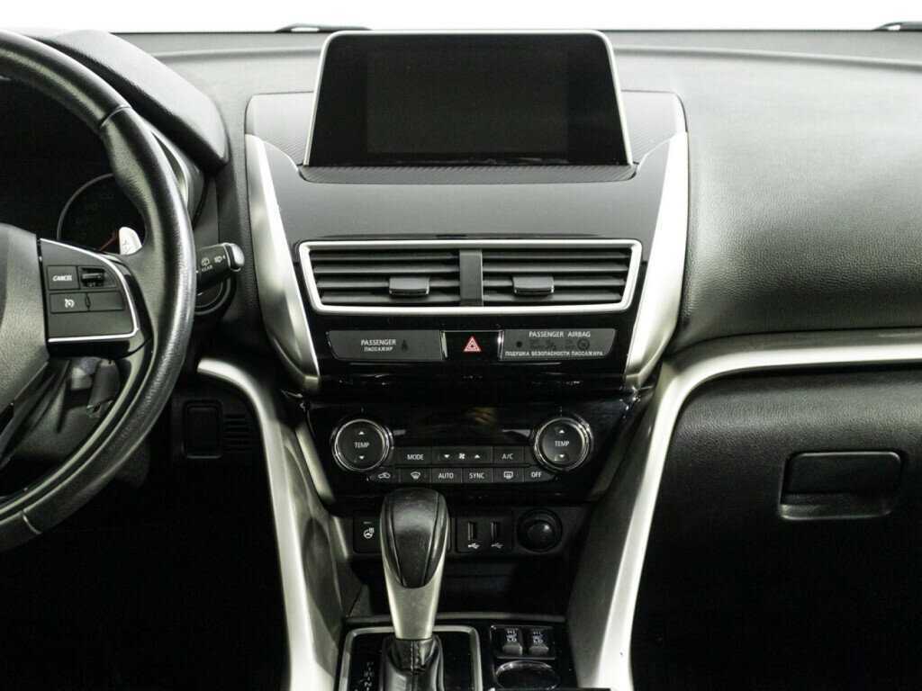 Mitsubishi Eclipse Cross с пробегом — 2018 год. Фото: #13