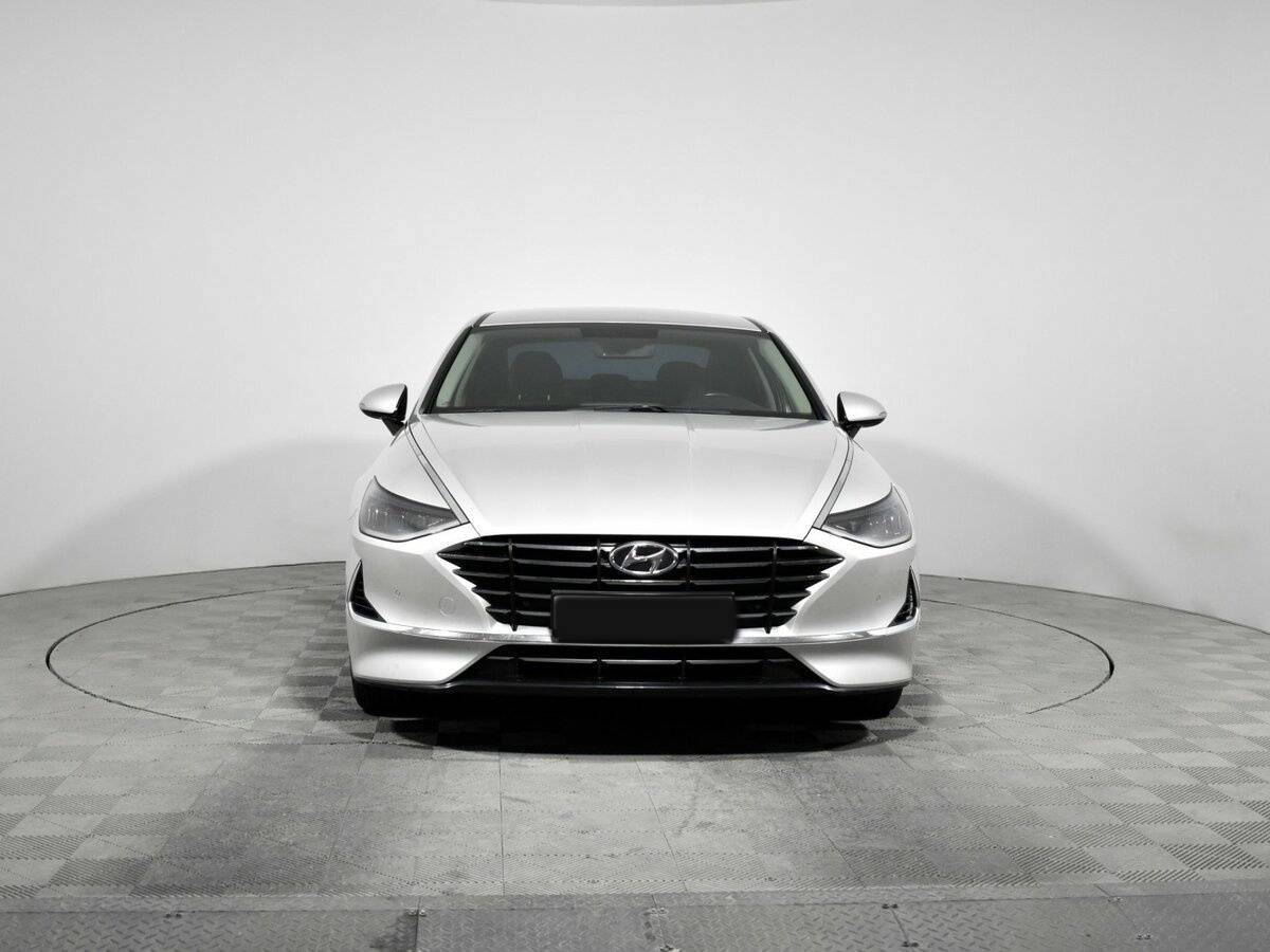 Hyundai Sonata с пробегом — 2021 год. Фото: #1