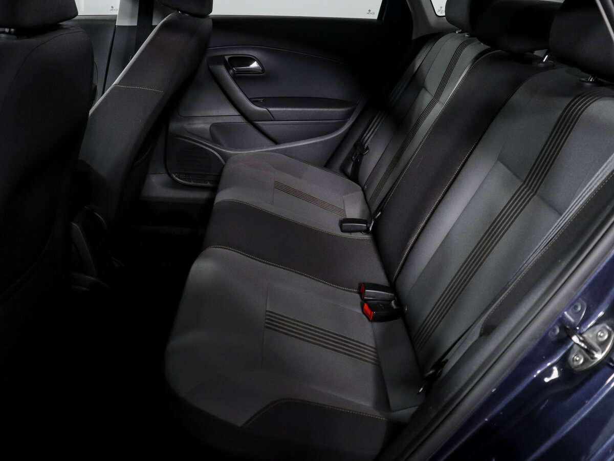 Volkswagen Polo с пробегом — 2016 год. Фото: #7